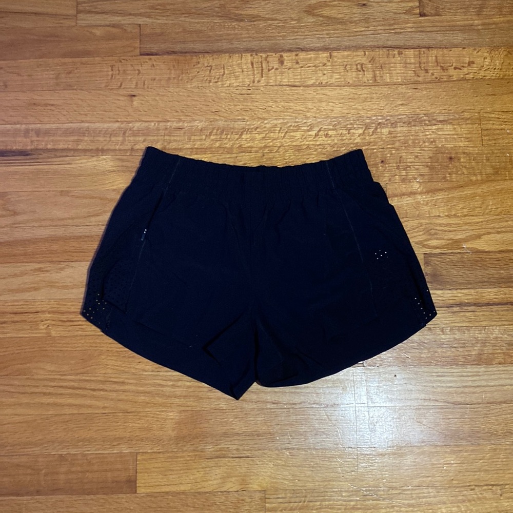 Athleta hustle 3” high rise shorts